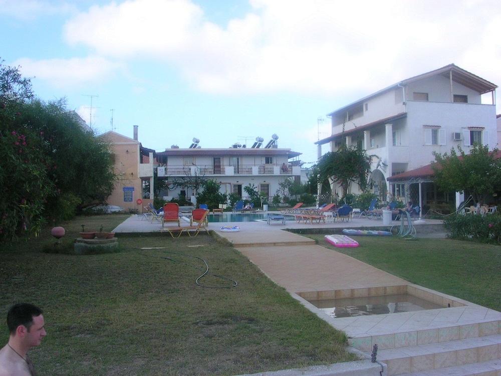 Likourgos Beach Kavos Exterior photo